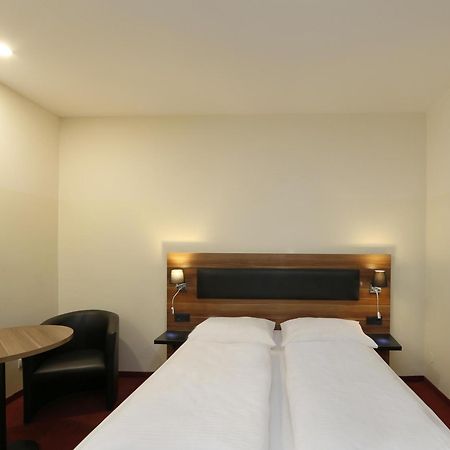 B&B Hotel Berlin-Adlershof Exterior photo