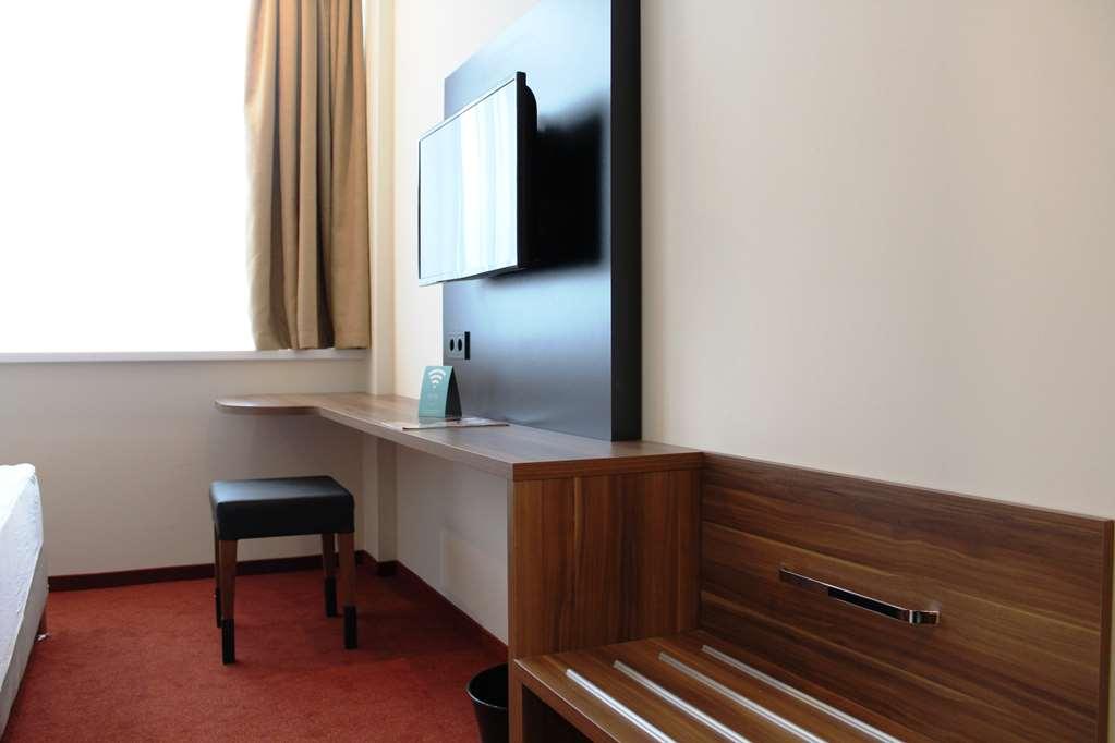 B&B Hotel Berlin-Adlershof Room photo